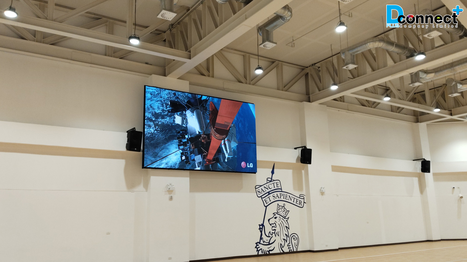 COP27 Debrief “Indoor 55inch Touch-Screen Vertical Kiosk
